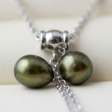 Collana Toi & Moi 2 Perle Coltivate 7-8 mm Verde-Argento intenso