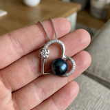 Collana in argento e perle nere