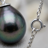 Eccezionale: collana in argento e vera perla di Tahiti 8-9 mm