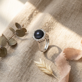 Anello in argento e perla nera | Felicia