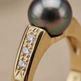 Anello- Perle di Tahiti- Rotonde 8-9 mm- Oro giallo- Diamanti