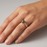 Anello- Perle di Tahiti- Rotonde 8-9 mm- Oro giallo- Diamanti