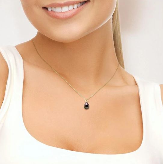Pourquoi le collier en perles de Tahiti séduit-il toujours autant en 2025 ?