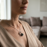 Collana in argento e perle nere