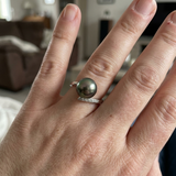 Anello- Perle di Tahiti- Diametro tondo 8-9 mm- Oro bianco- Diamanti