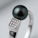 Bracciale rigido moderno - Bottone di perla coltivata d'acqua dolce da 8-9 mm Nera di Tahiti - Argento sterling 925