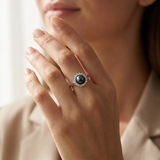 Anello in argento e perla nera | Luana