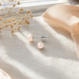 Orecchini - Bottone di perla coltivata d'acqua dolce 5-6 mm Rosa