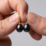 Orecchini in argento e perle coltivate nere | Diana